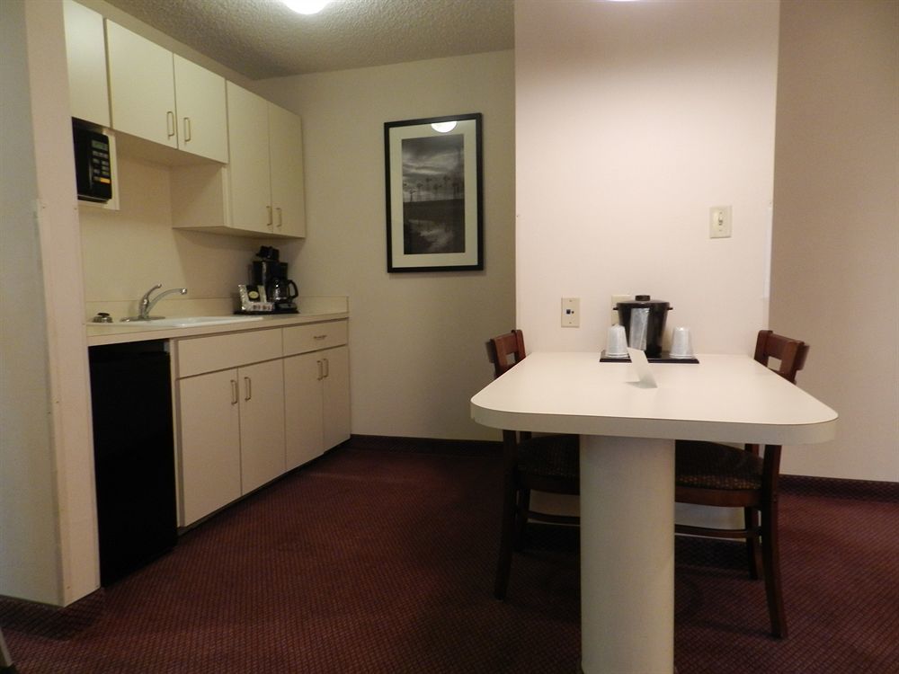 Ashmore Inn And Suites Lubbock Exterior foto