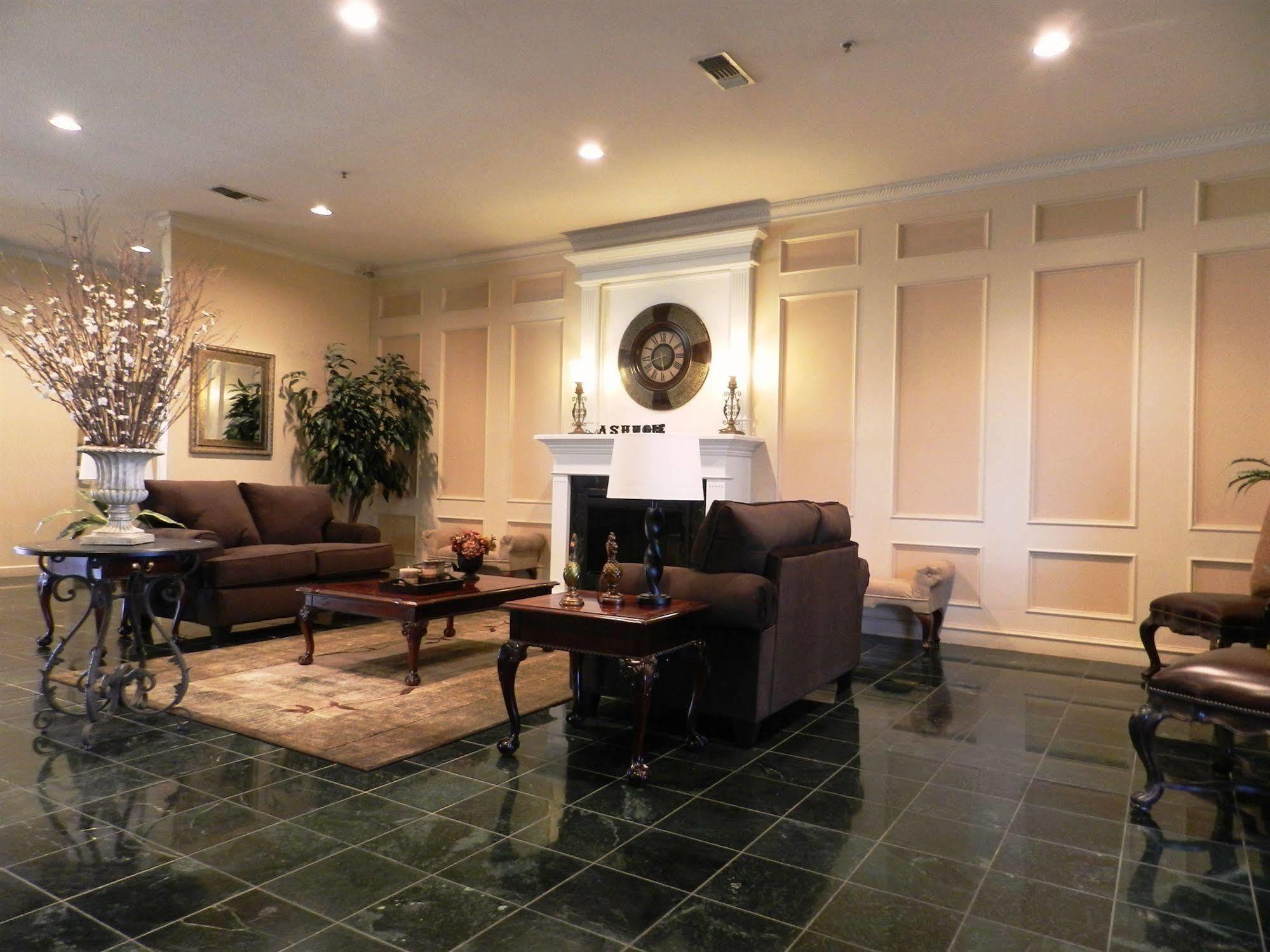 Ashmore Inn And Suites Lubbock Exterior foto