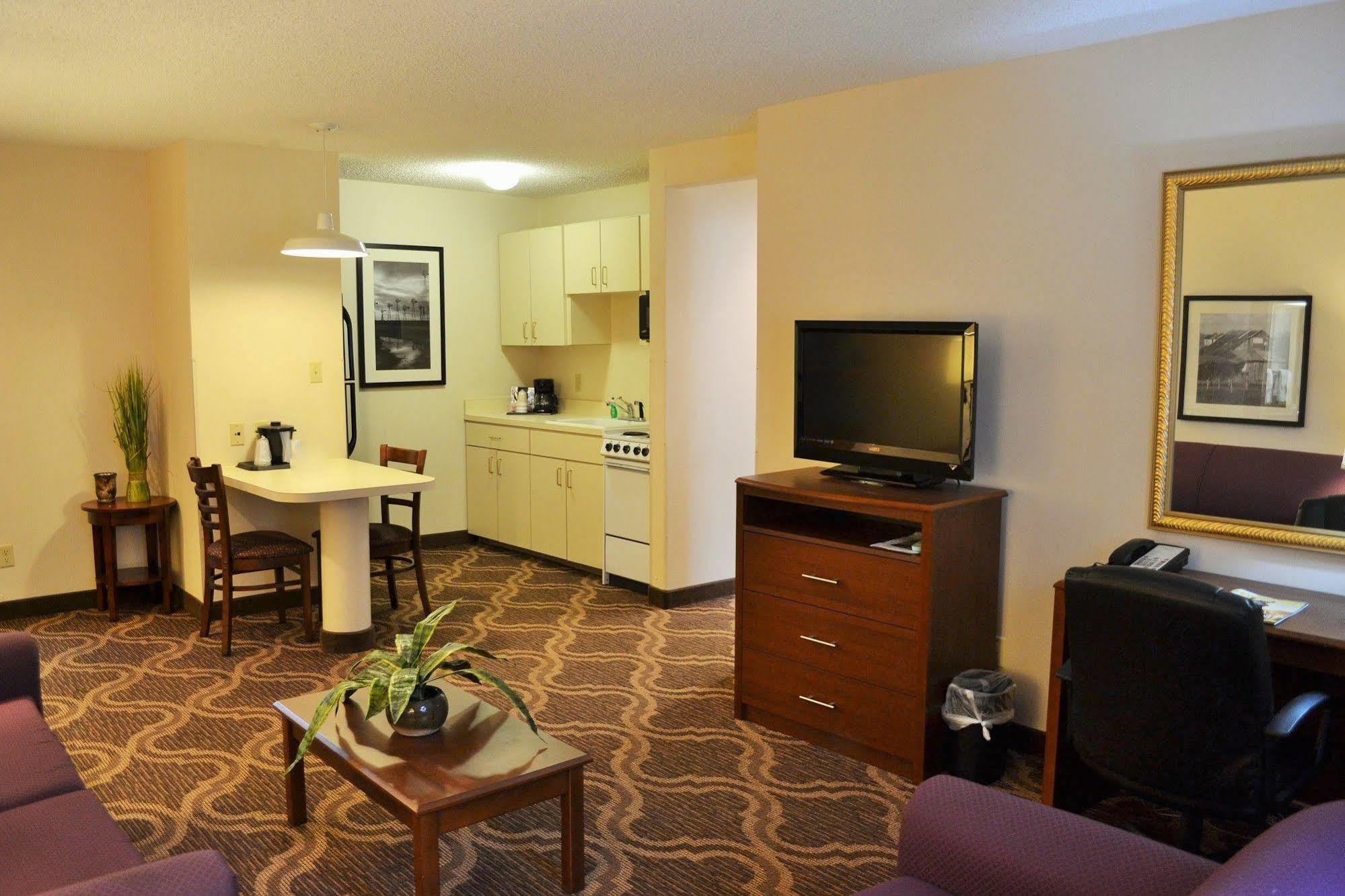 Ashmore Inn And Suites Lubbock Exterior foto